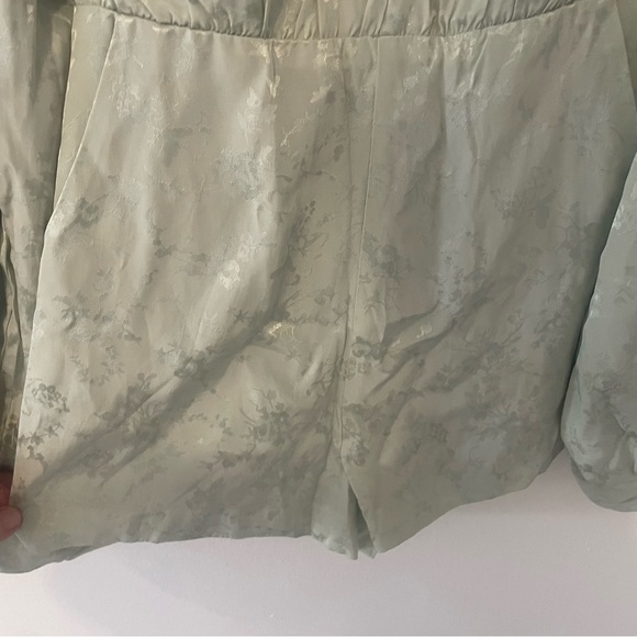 Lovers + Friends Gabriela Jacquard Balloon Sleeve Floral Romper 37419 - Picture 10 of 11